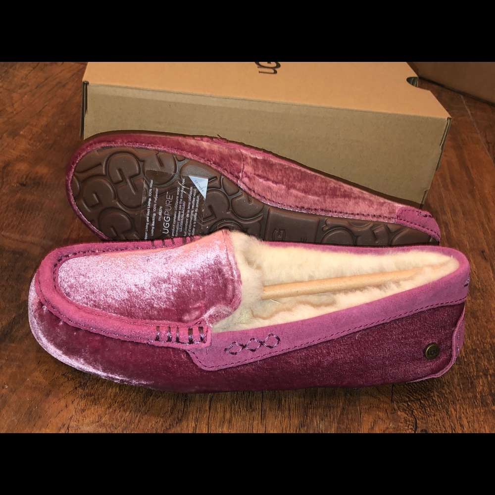 UGG velvet moccasin (NEW!)